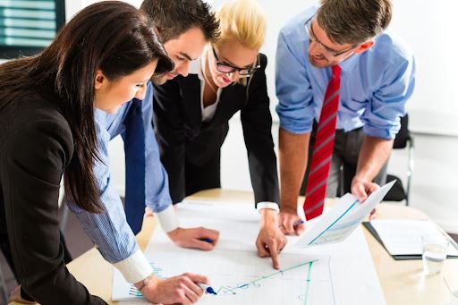 Để xây dựng kế hoạch đào tạo phù hợp, doanh nghiệp cần xác định nhu cầu của nhân viên