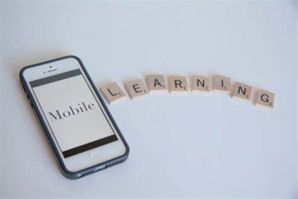 Với Mobile Learning cho phép người học - học ở mọi lúc, mọi nơi
