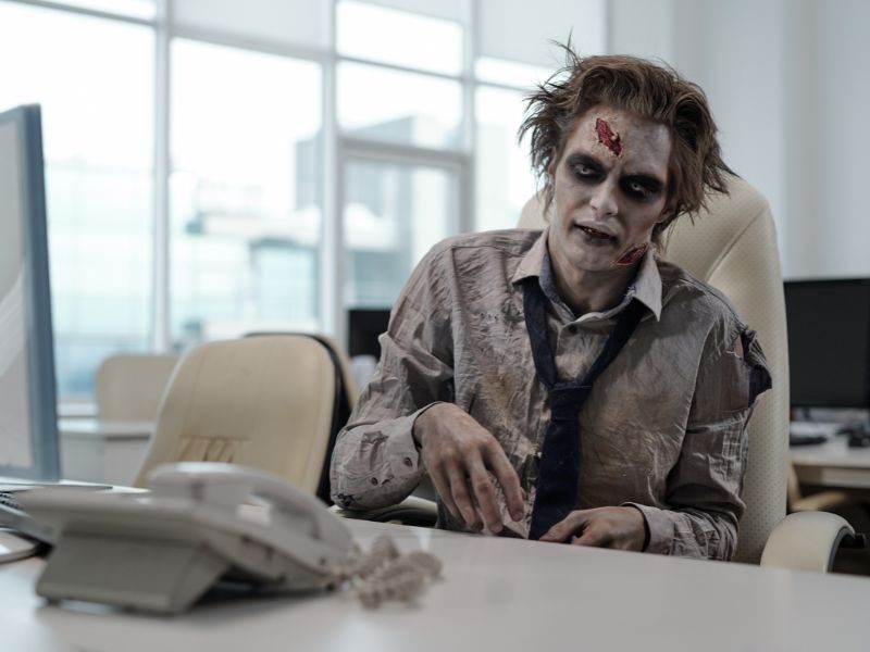 Zombie chốn công sở liệu có đáng sợ như lời đồn?