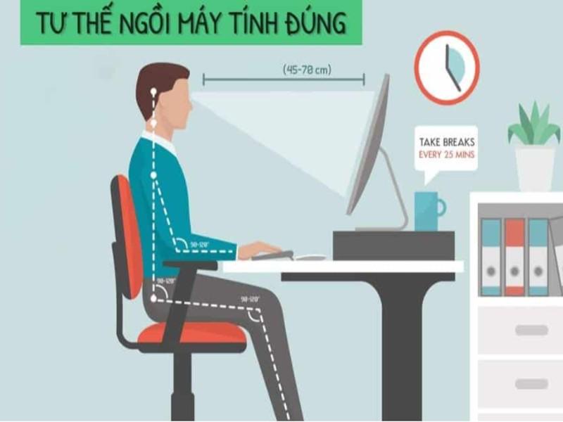 Cần chú ý cách ngồi máy tính đúng tư thế 
