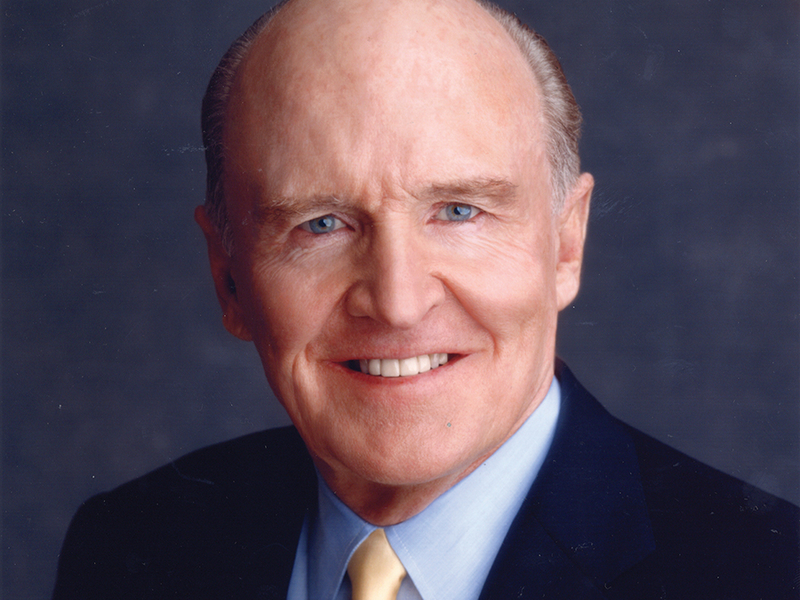 Jack Welch là người giới thiệu Reverse Mentorship đóng vai trò vô cùng quan trọng trong quản lý nguồn nhân lực