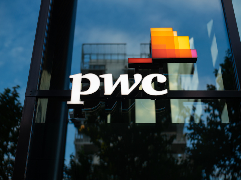 PwC được xem là doanh nghiệp triển khai rất thành công về Reverse Mentorship trong quản lý nguồn nhân lực